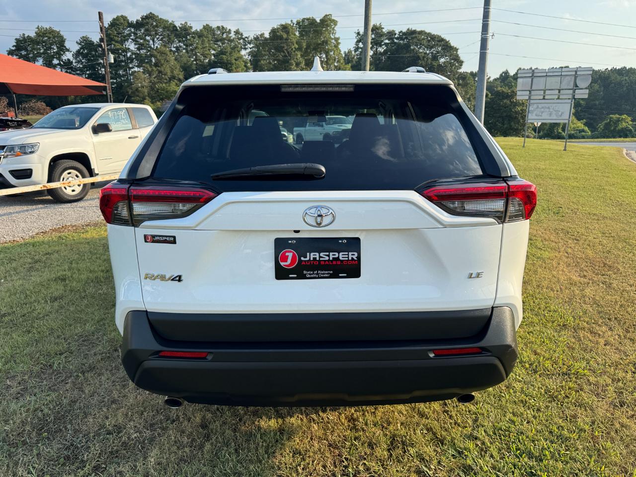 Toyota RAV4 LE 2020