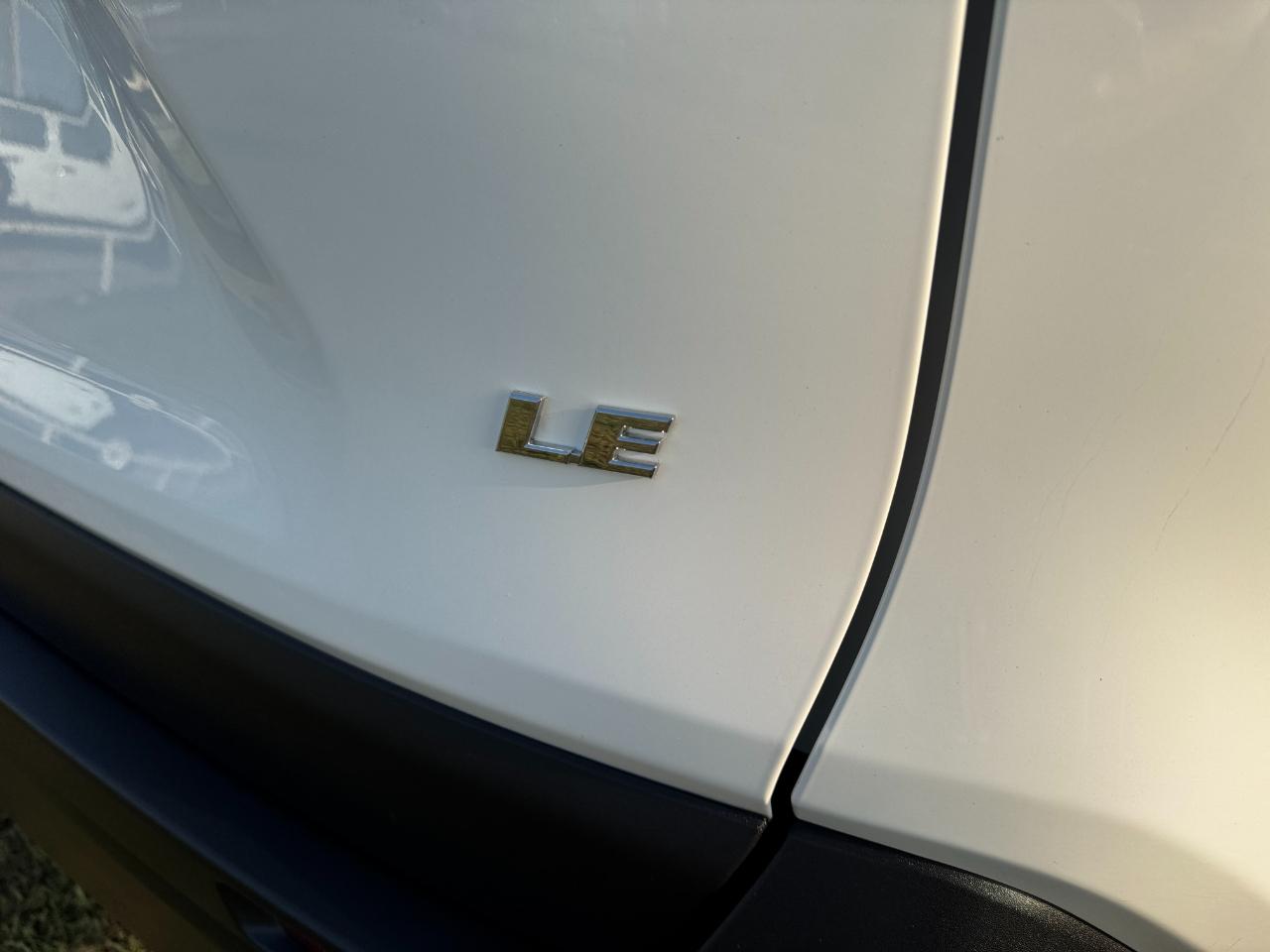 Toyota RAV4 LE 2020