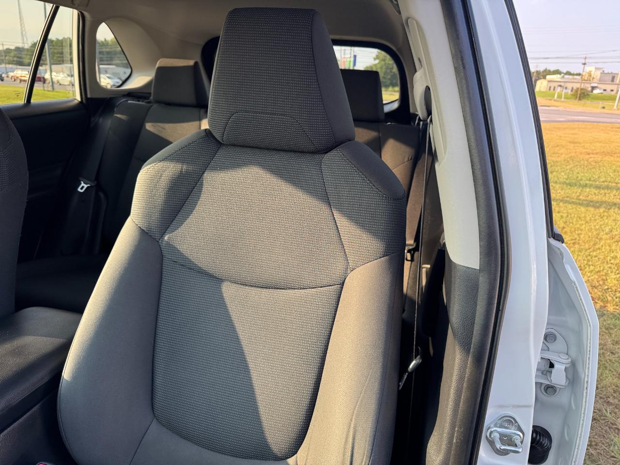 Toyota RAV4 LE 2020