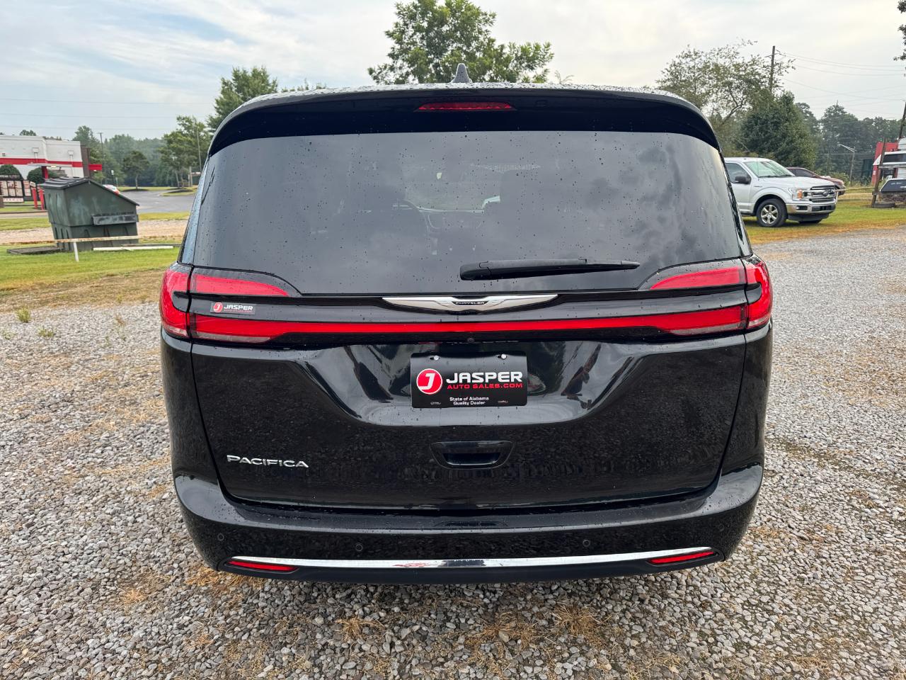 Chrysler Pacifica Touring 2023