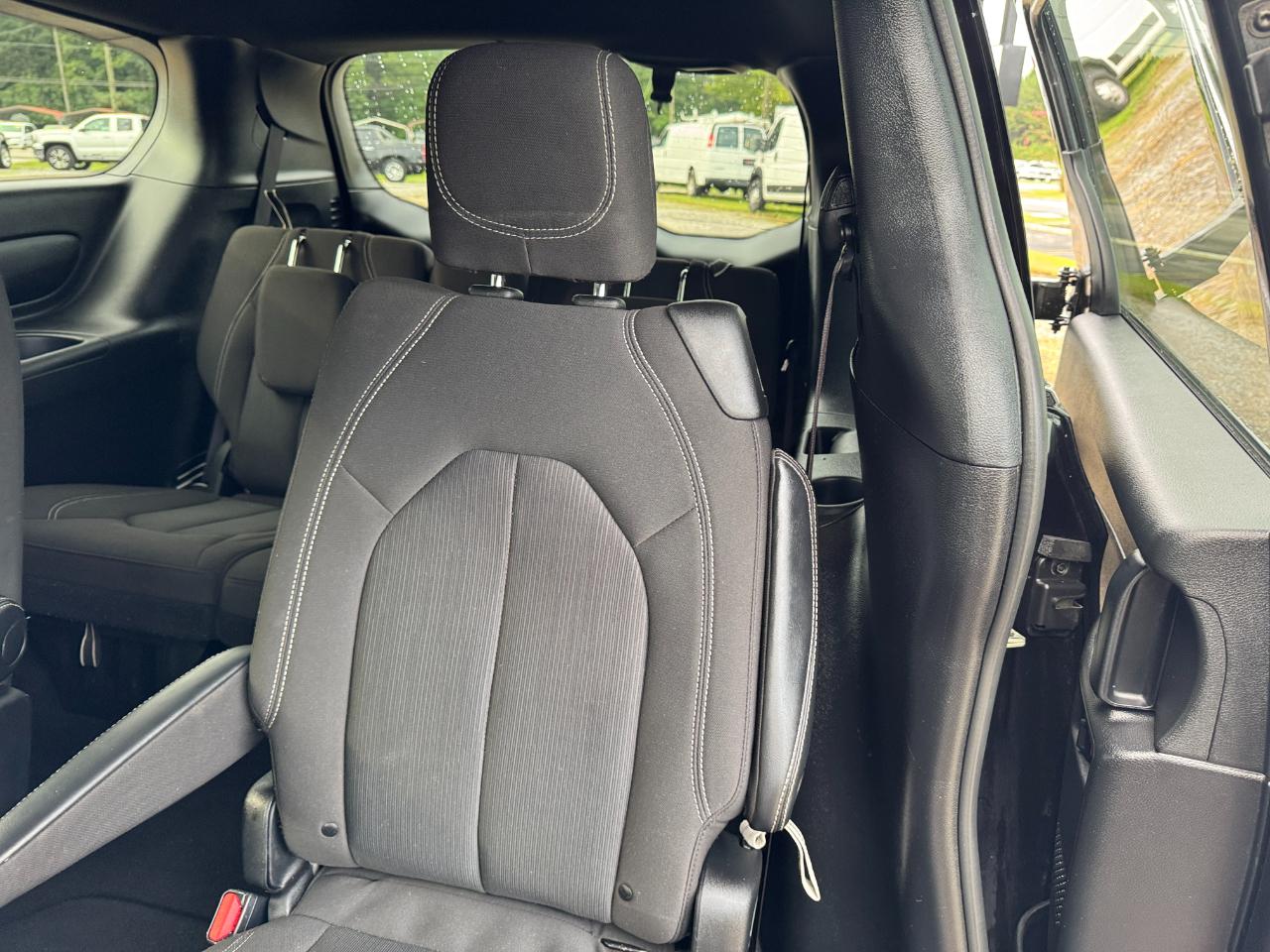 Chrysler Pacifica Touring 2023
