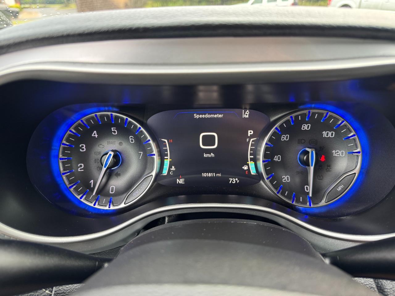 Chrysler Pacifica Touring 2023
