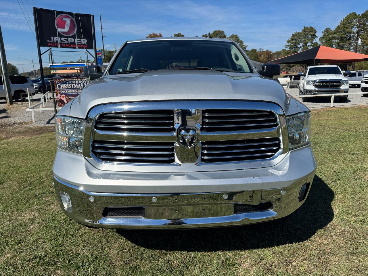 RAM 1500 SLT Crew Cab SWB 4WD 2016