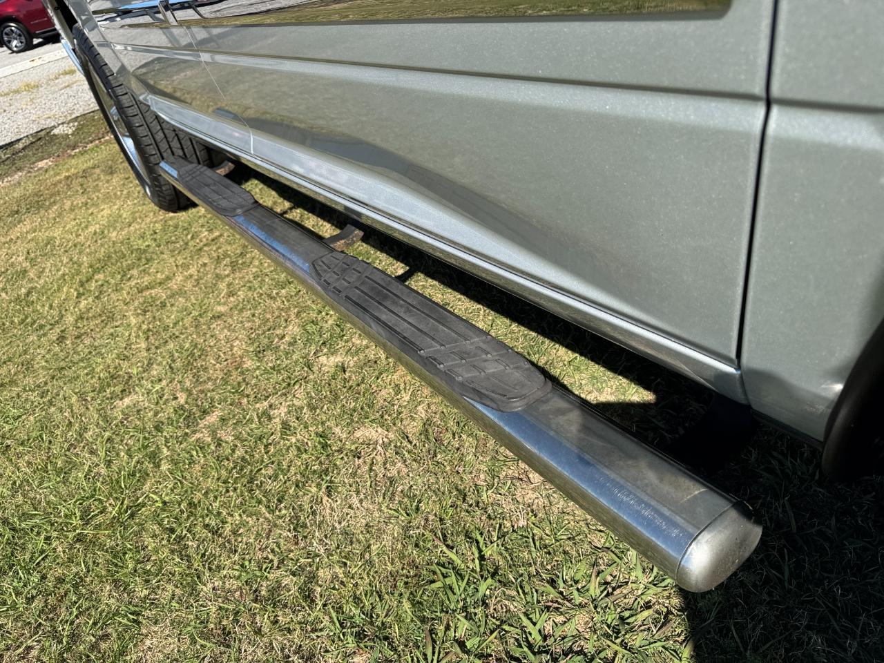 RAM 1500 SLT Crew Cab SWB 4WD 2016