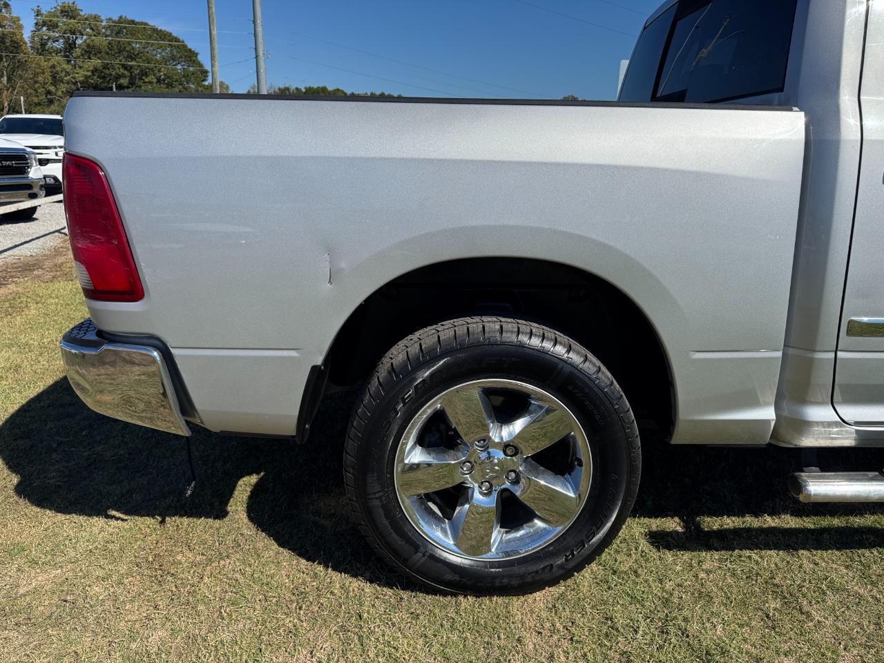 RAM 1500 SLT Crew Cab SWB 4WD 2016