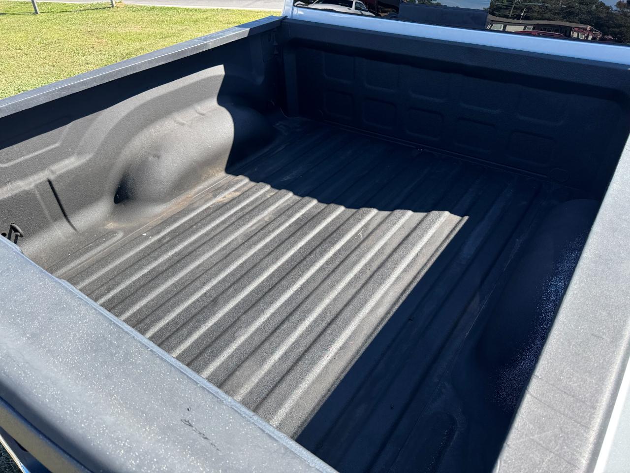 RAM 1500 SLT Crew Cab SWB 4WD 2016