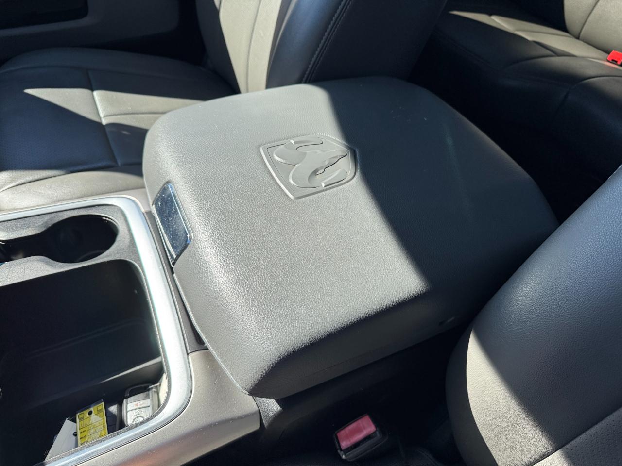 RAM 1500 SLT Crew Cab SWB 4WD 2016