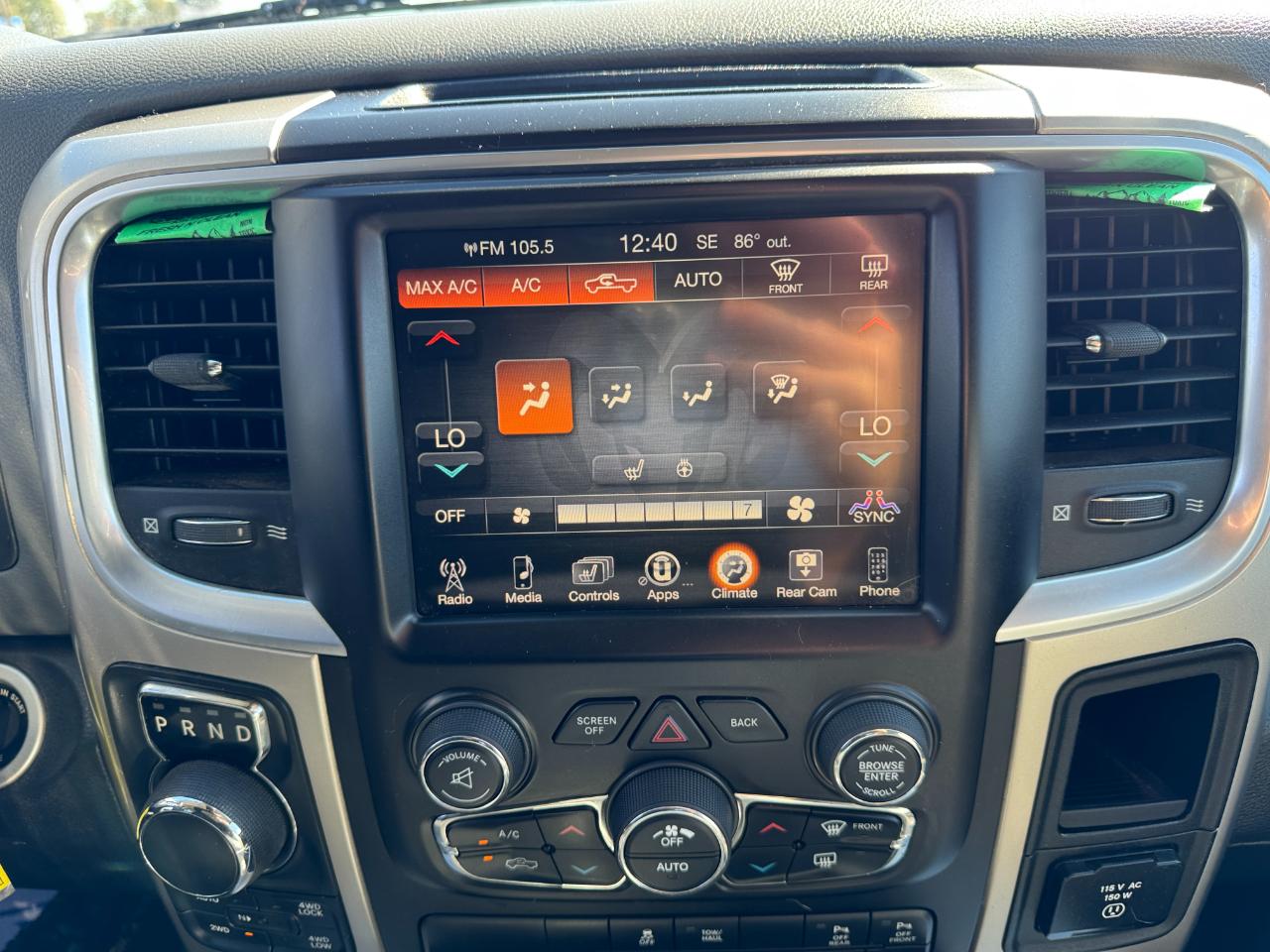 RAM 1500 SLT Crew Cab SWB 4WD 2016