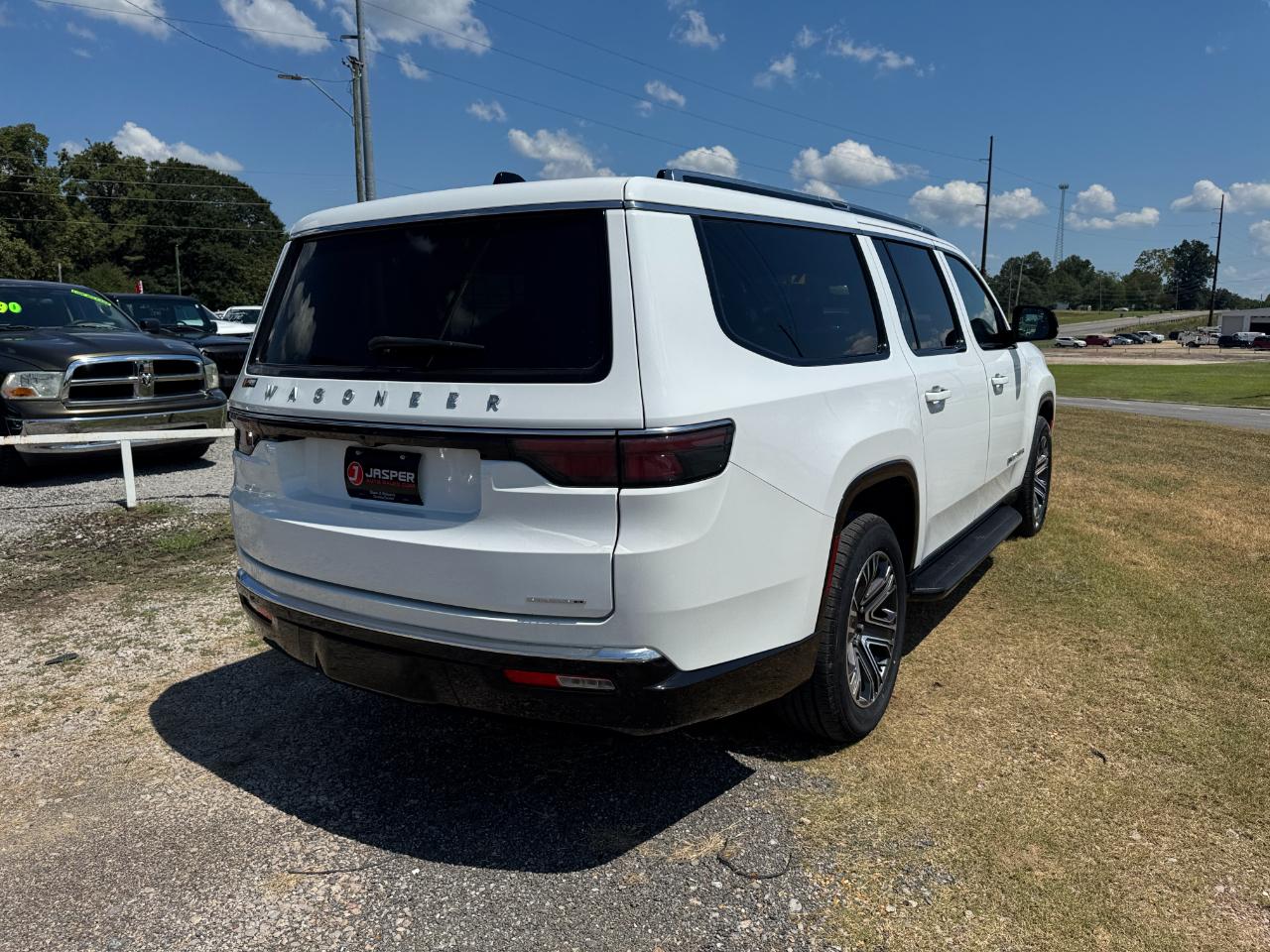 Jeep Wagoneer Series II 2024