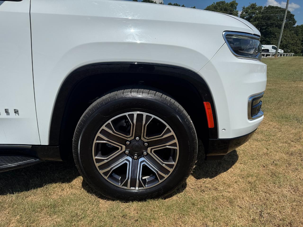 Jeep Wagoneer Series II 2024