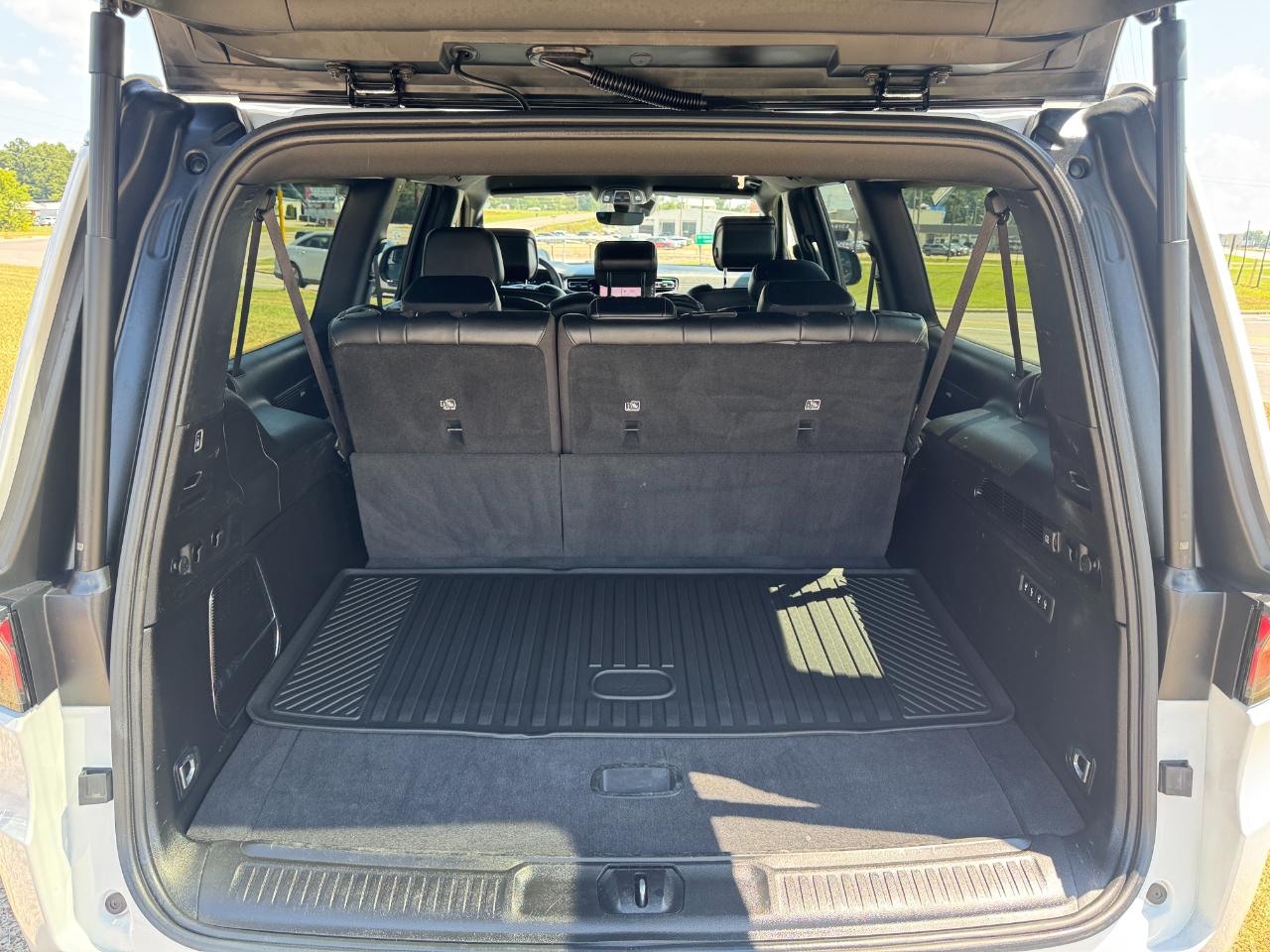 Jeep Wagoneer Series II 2024