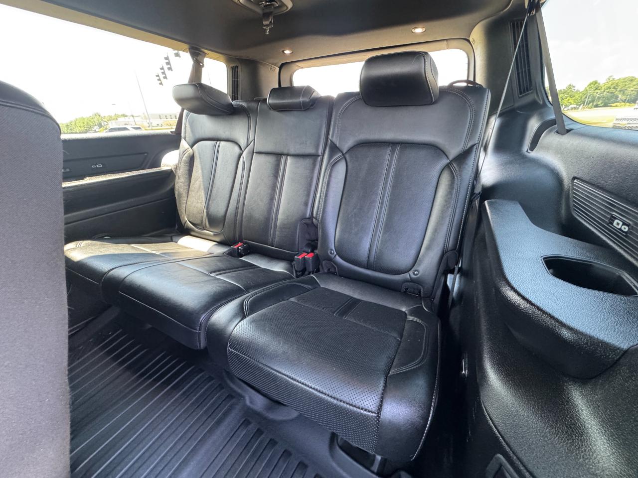 Jeep Wagoneer Series II 2024