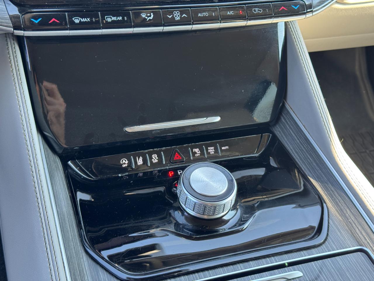 Jeep Wagoneer Series II 2024
