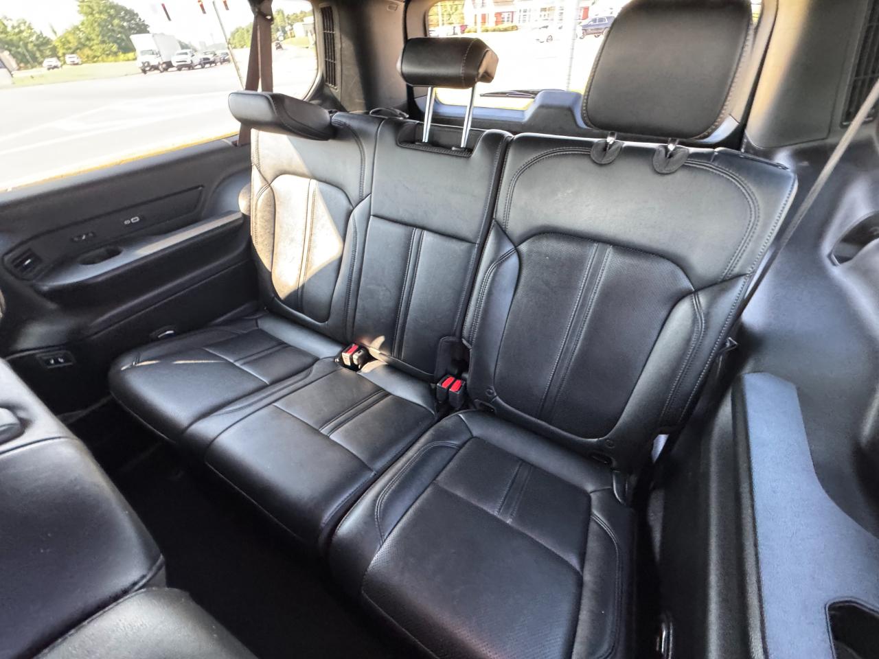 Jeep Wagoneer Series II 2024