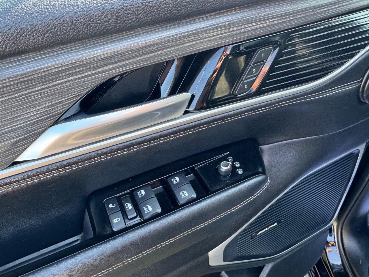 Jeep Wagoneer Series II 2024