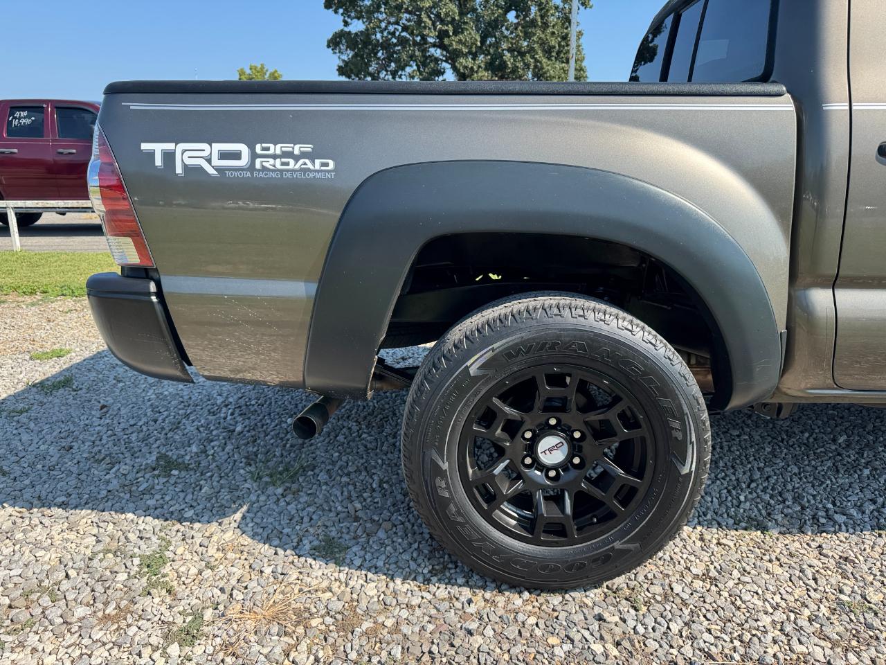 Toyota Tacoma Double Cab Auto 2WD 2011