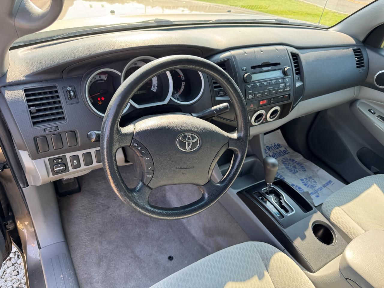 Toyota Tacoma Double Cab Auto 2WD 2011