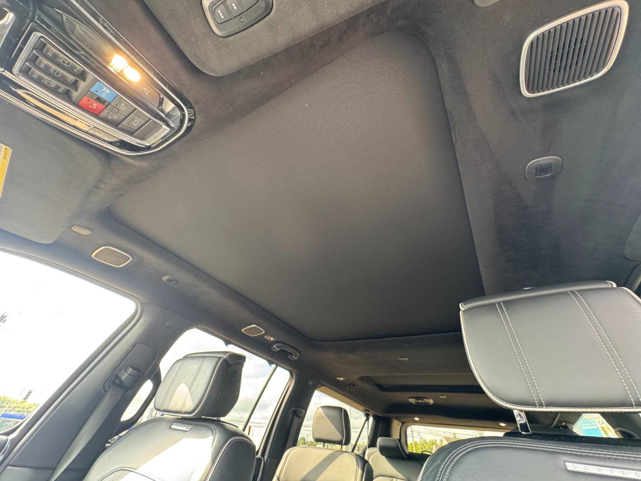Jeep Grand Wagoneer Series II 4WD 2024