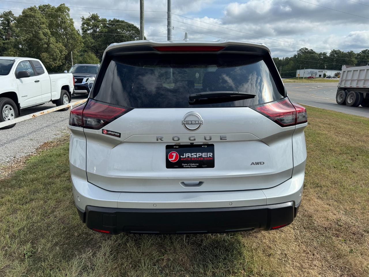 Nissan Rogue SV AWD 2025