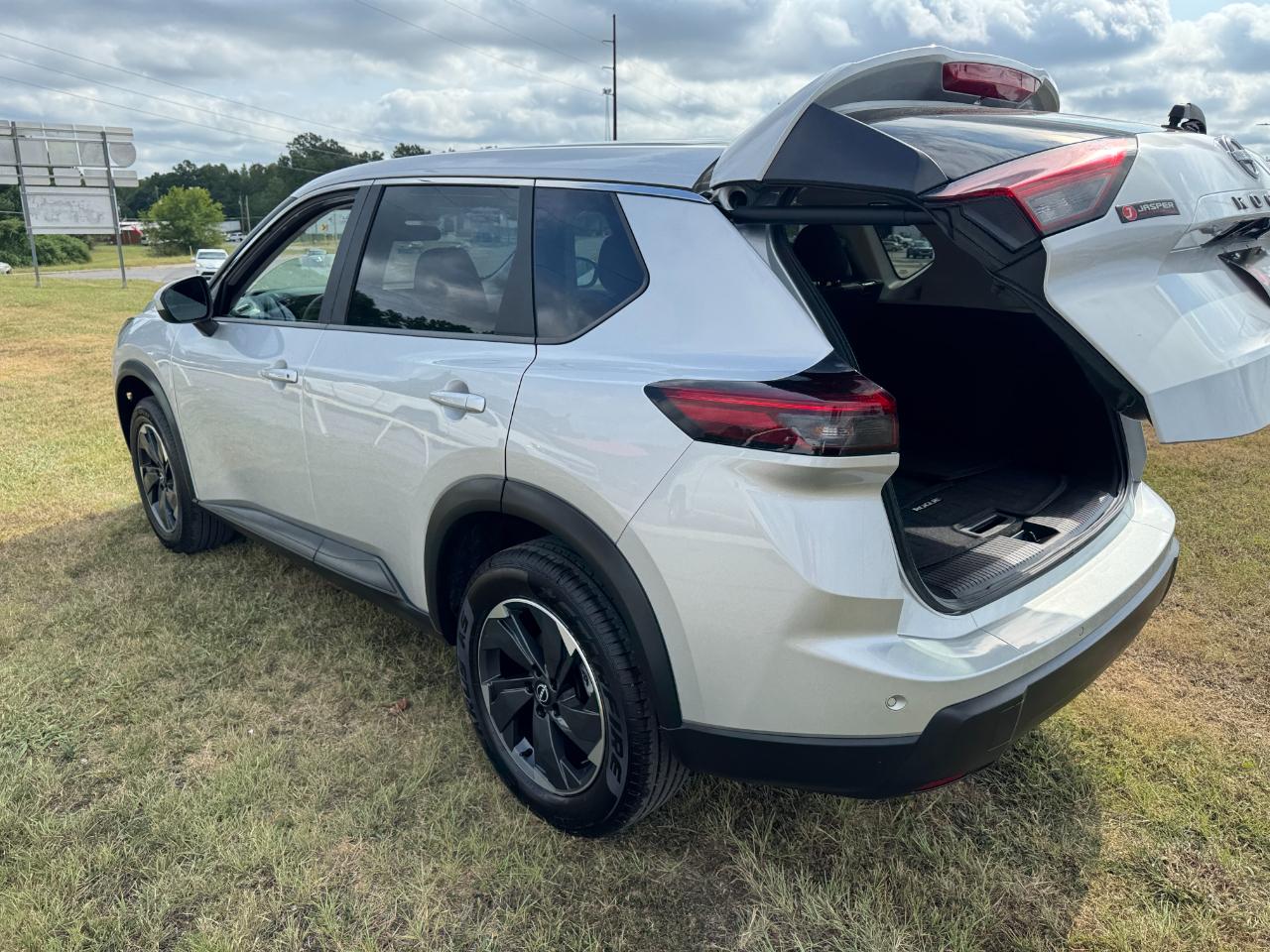 Nissan Rogue SV AWD 2025