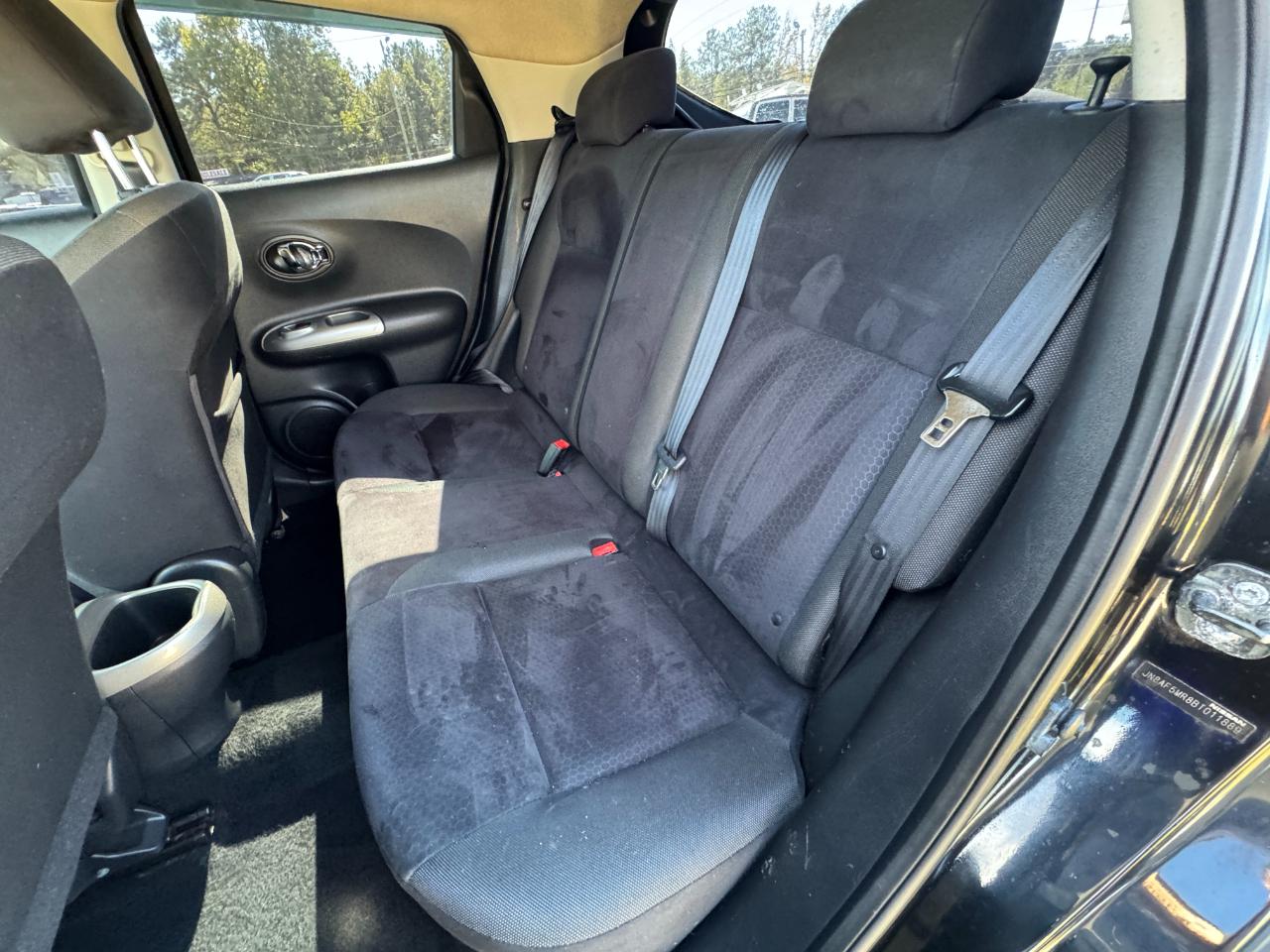 Nissan Juke SV FWD 2011