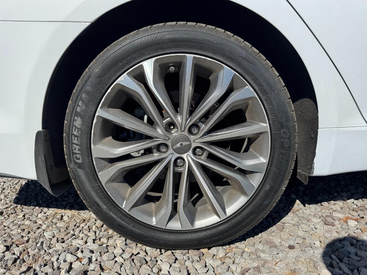 Hyundai Genesis 3.8L 2015