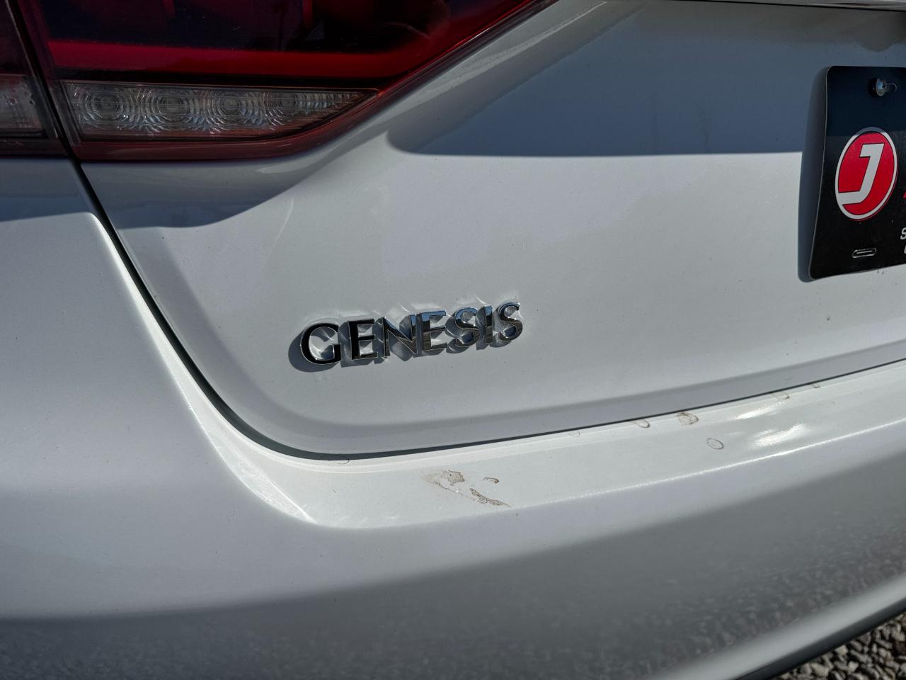 Hyundai Genesis 3.8L 2015