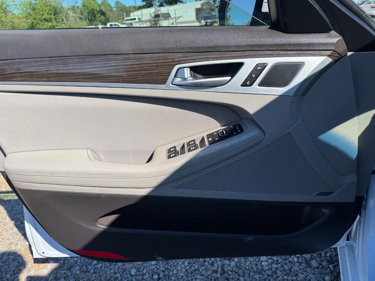 Hyundai Genesis 3.8L 2015