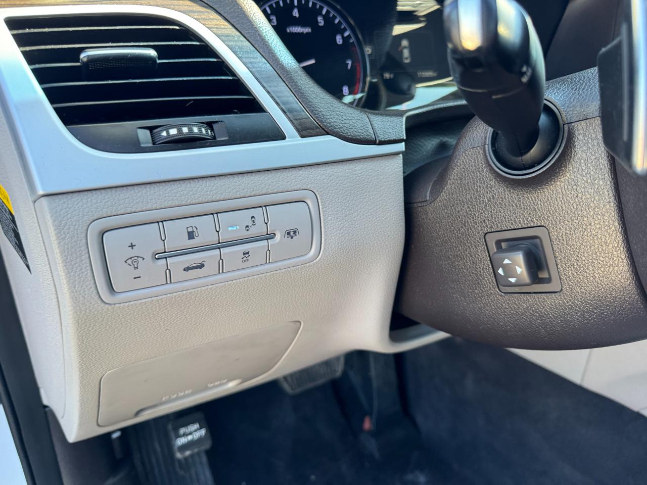 Hyundai Genesis 3.8L 2015