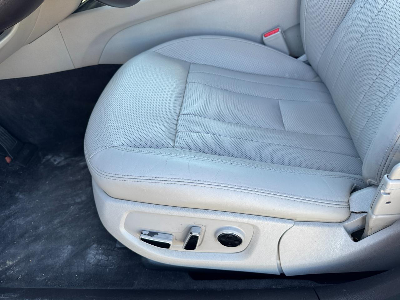 Hyundai Genesis 3.8L 2015