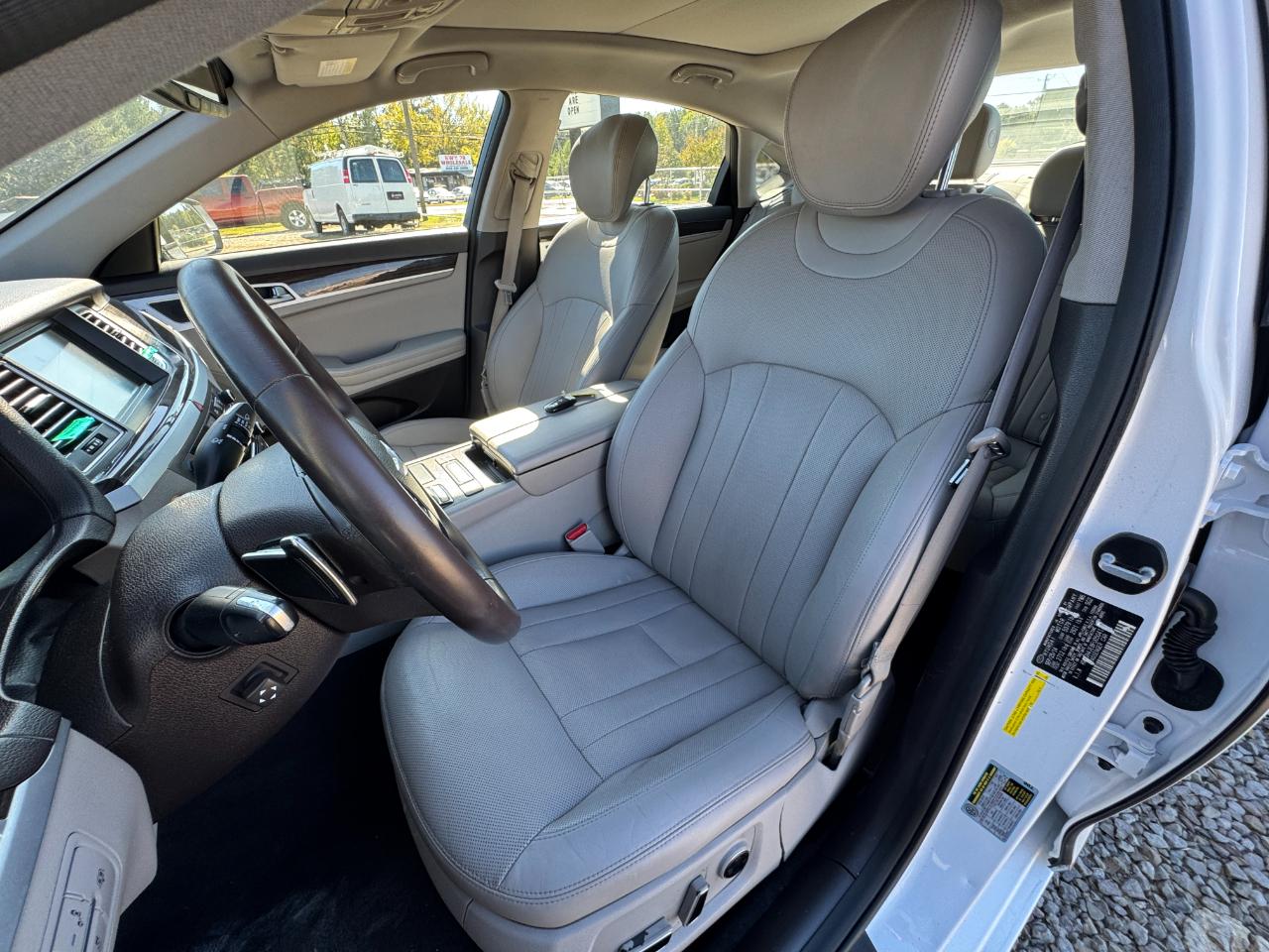 Hyundai Genesis 3.8L 2015
