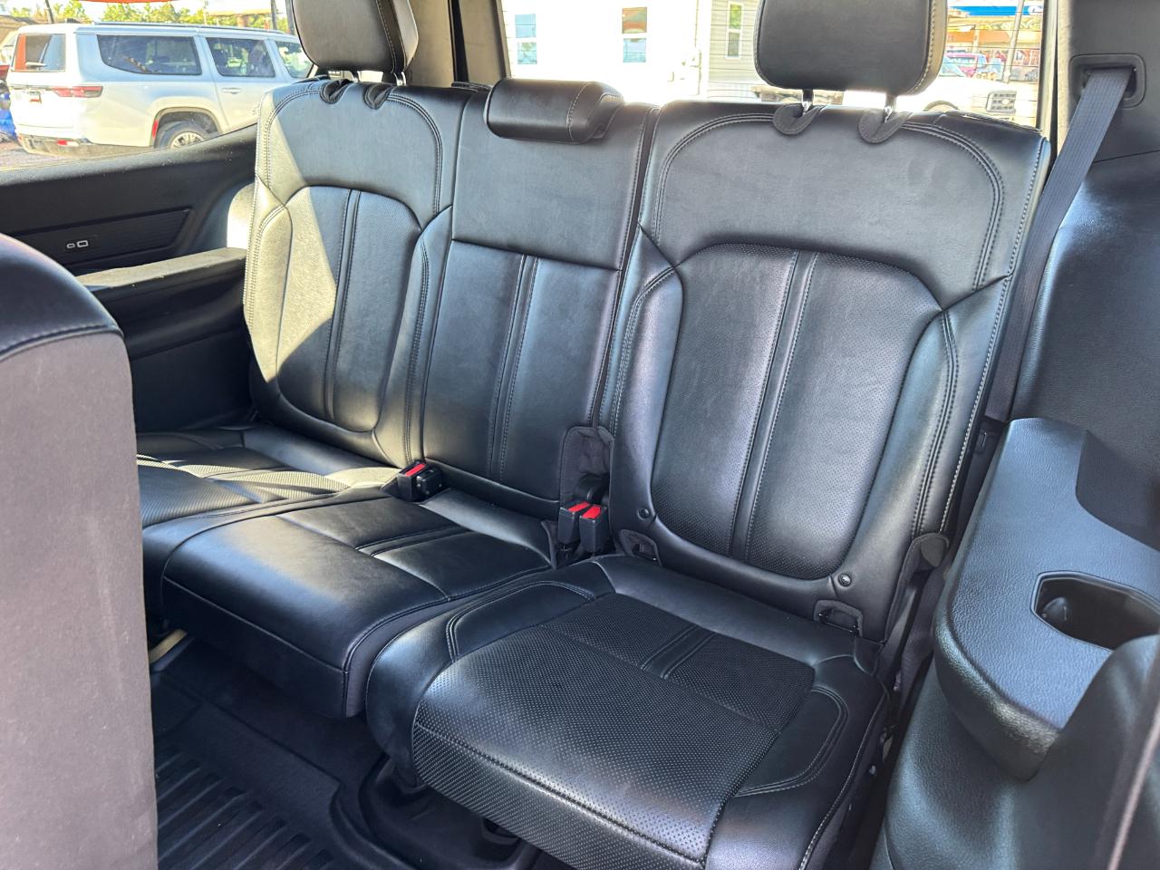 Jeep Wagoneer Series II 2024