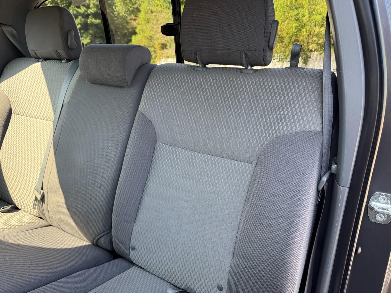 Toyota Tacoma PreRunner Double Cab V6 Auto 2WD 2012