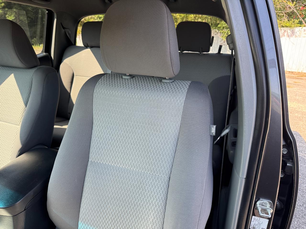 Toyota Tacoma PreRunner Double Cab V6 Auto 2WD 2012