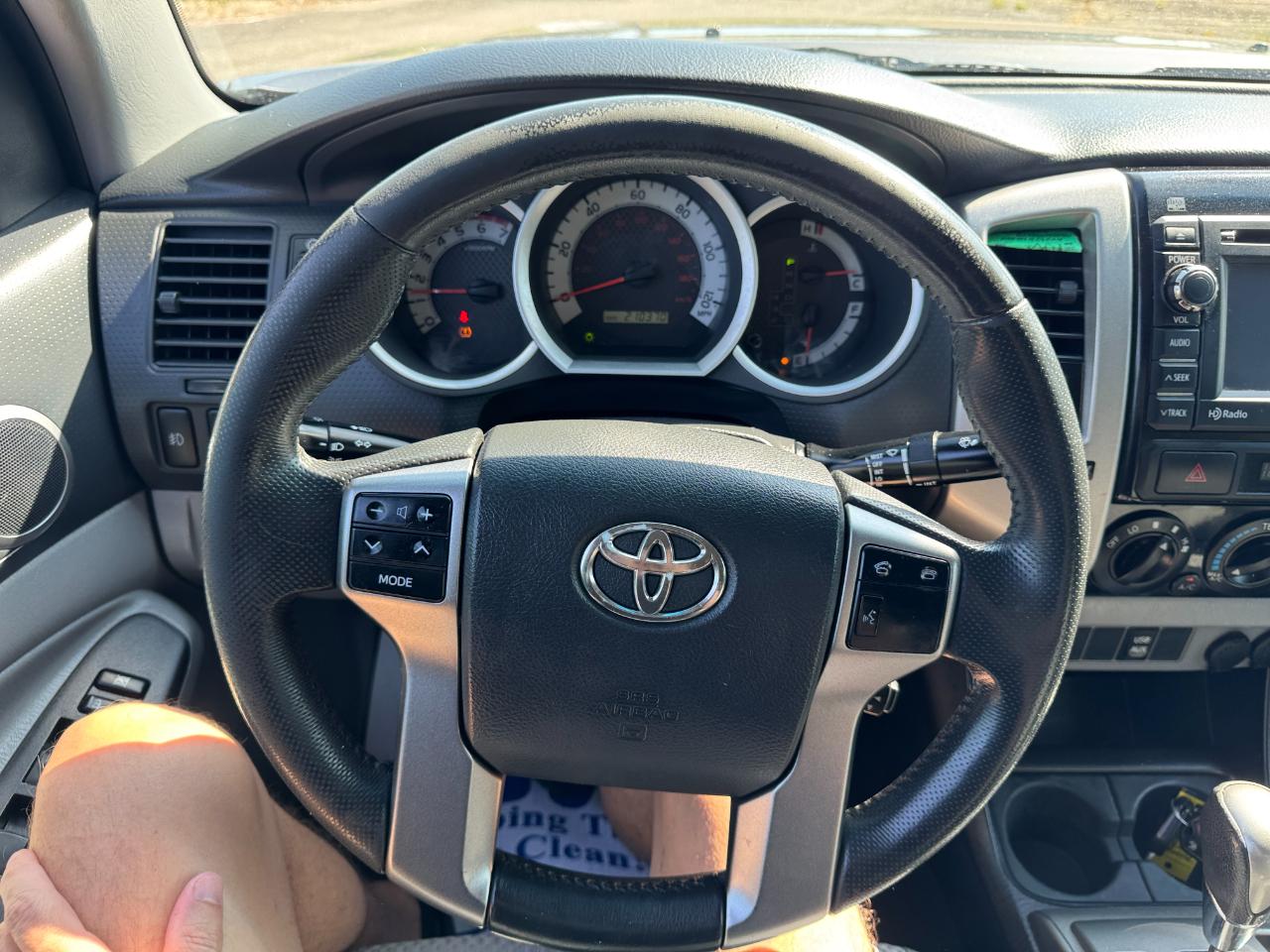 Toyota Tacoma PreRunner Double Cab V6 Auto 2WD 2012