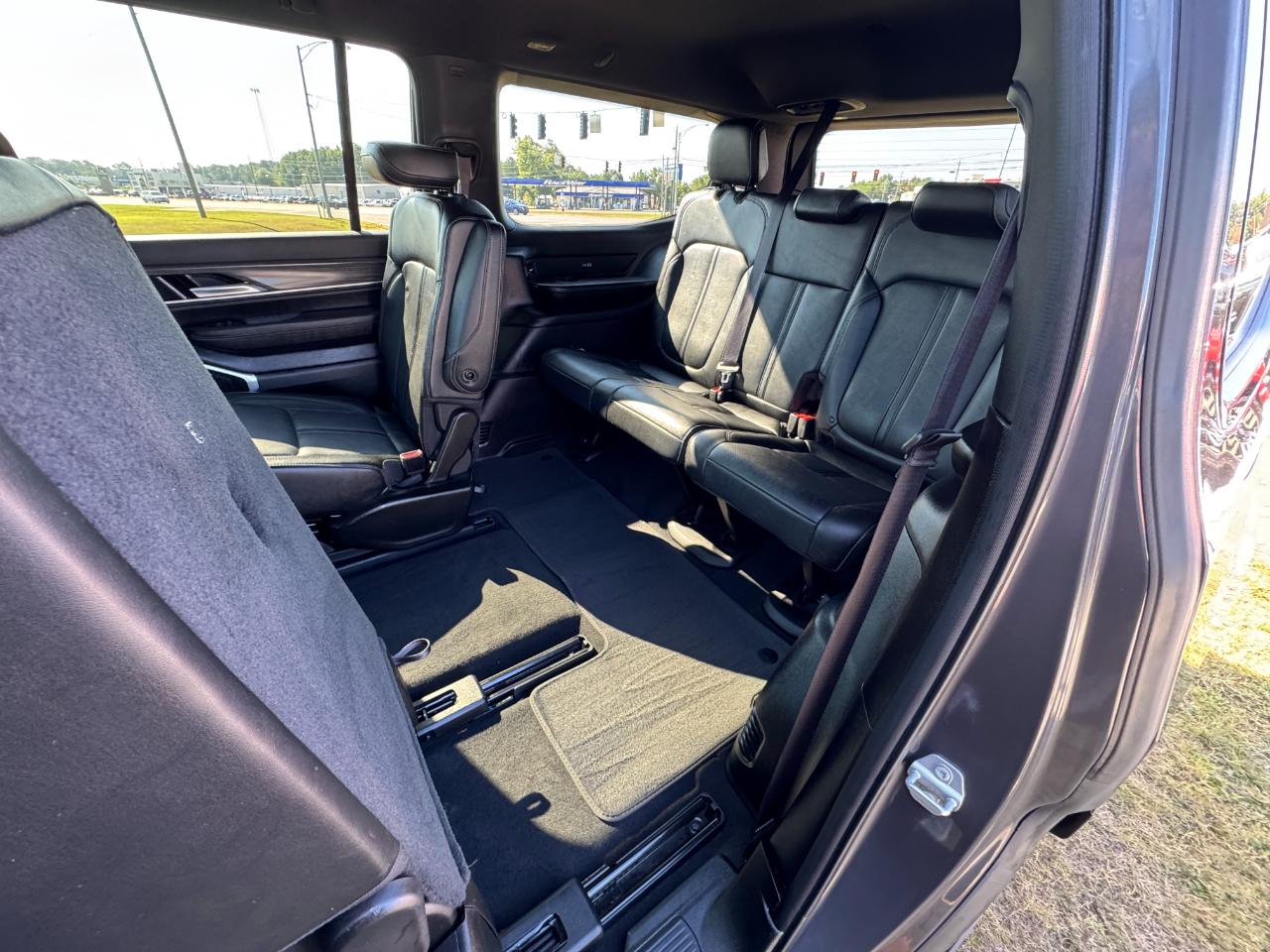 Jeep Wagoneer Series II 4WD 2024