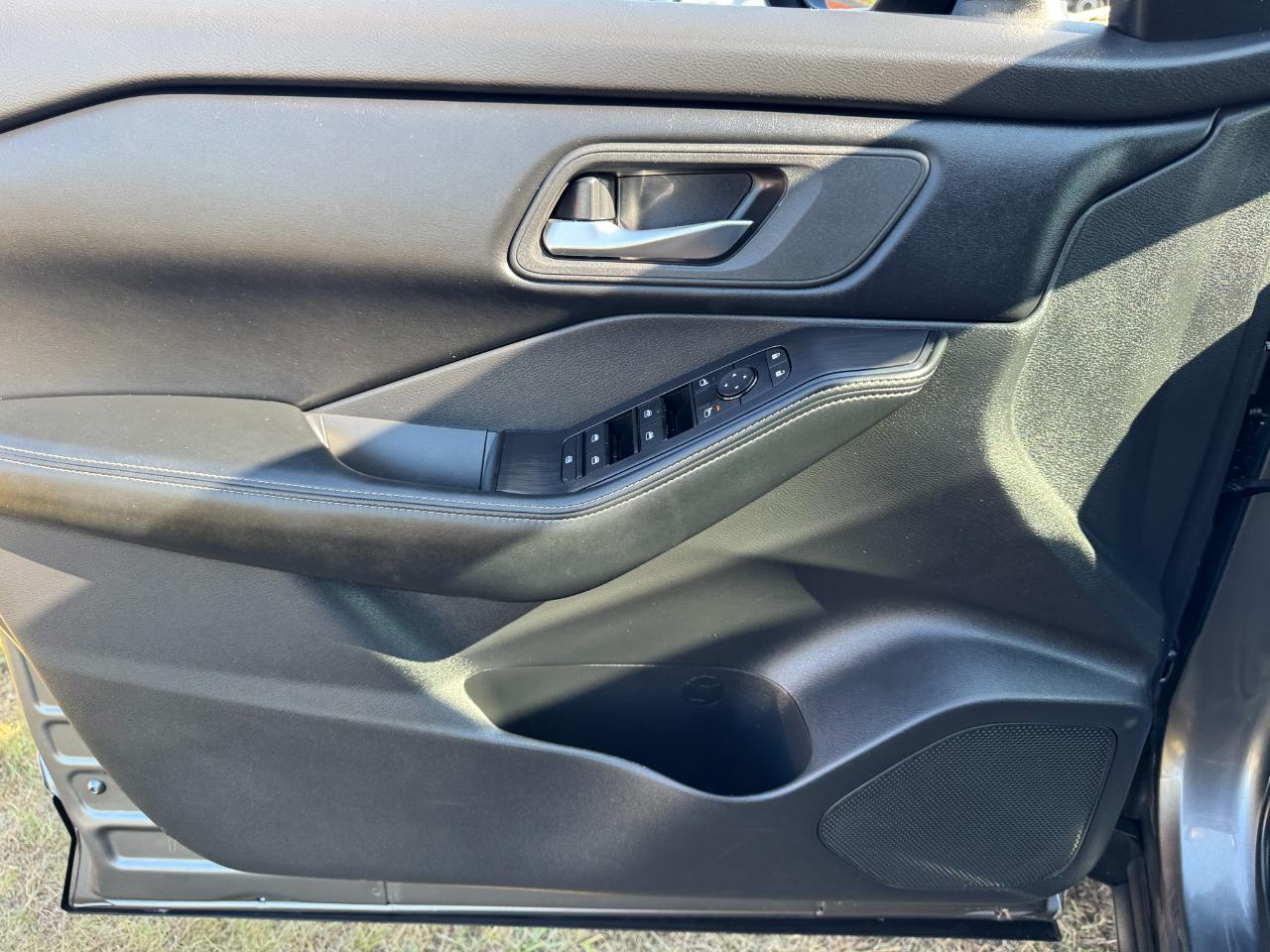 Nissan Rogue SV AWD 2025