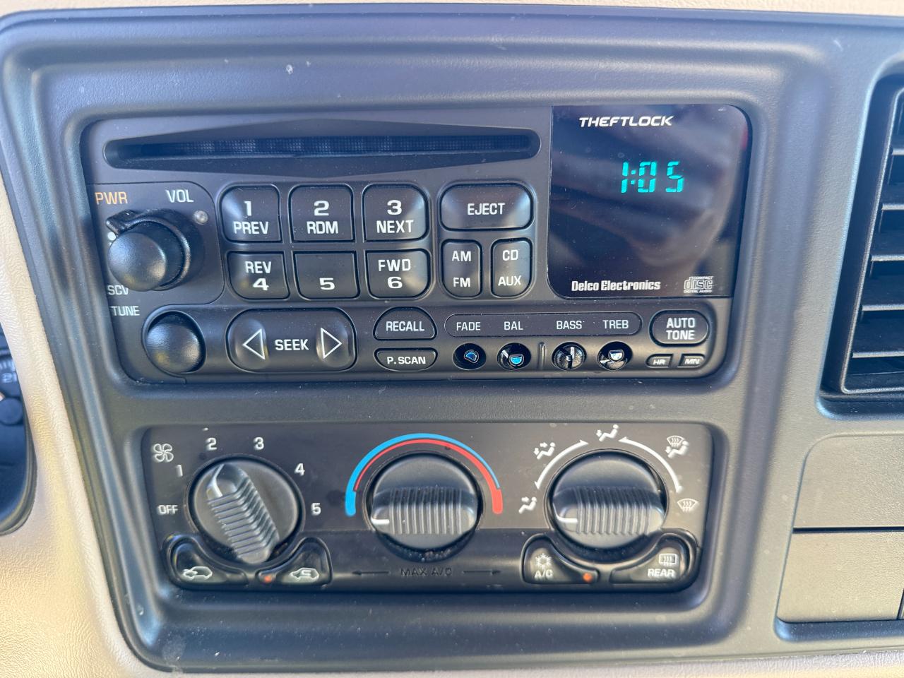 Chevrolet Silverado 1500 LT Ext. Cab Long Bed 2WD 2001