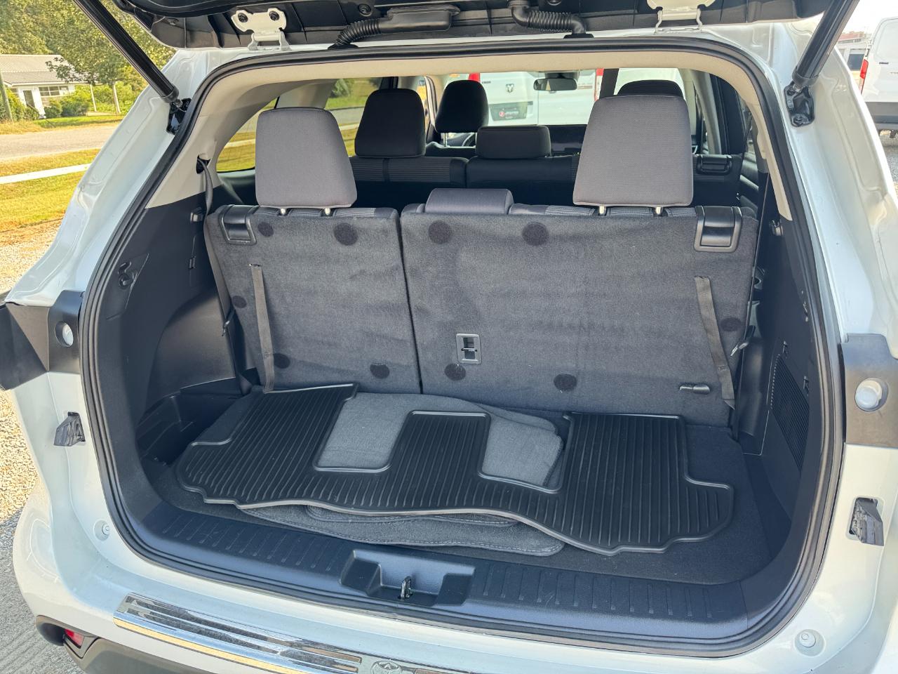 Toyota Highlander LE 2023