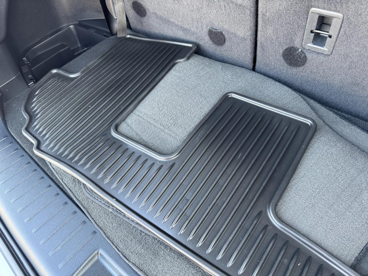Toyota Highlander LE 2023