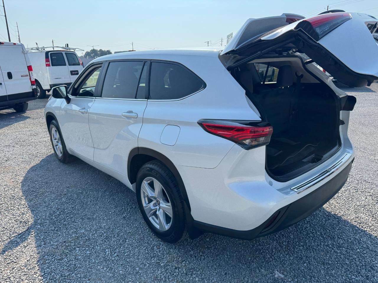 Toyota Highlander LE 2023
