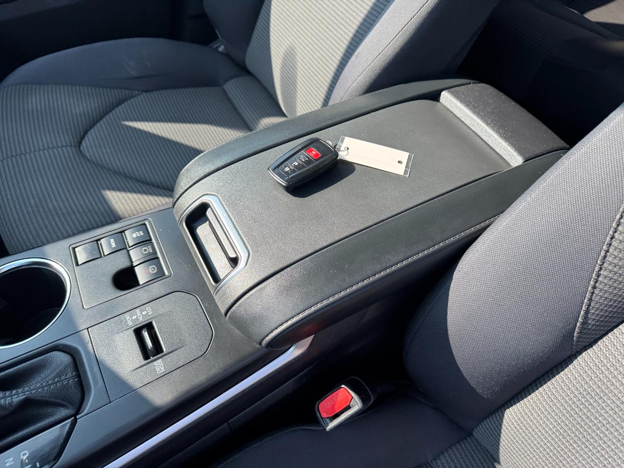 Toyota Highlander LE 2023