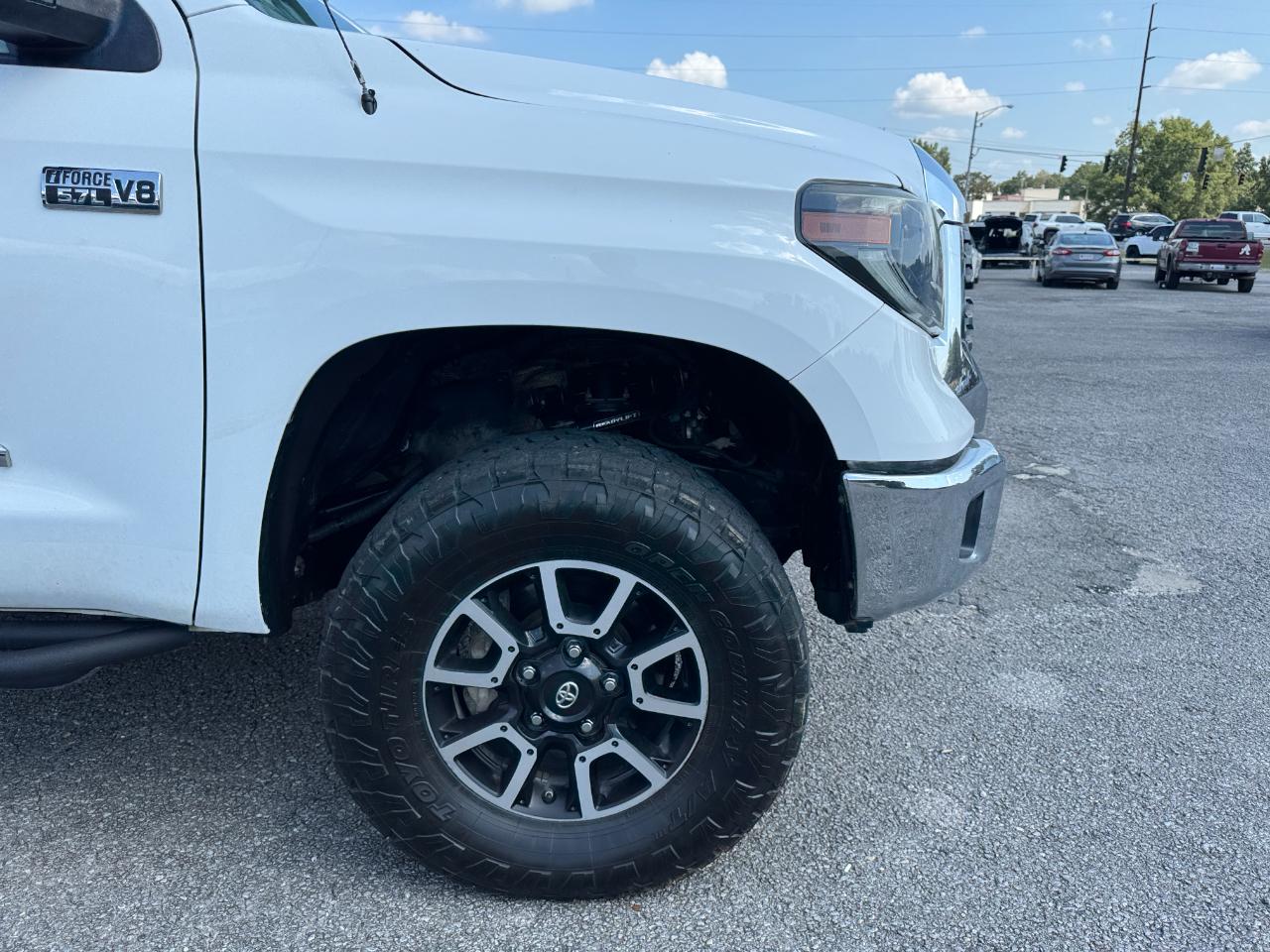Toyota Tundra SR5 5.7L V8 CrewMax 4WD 2019