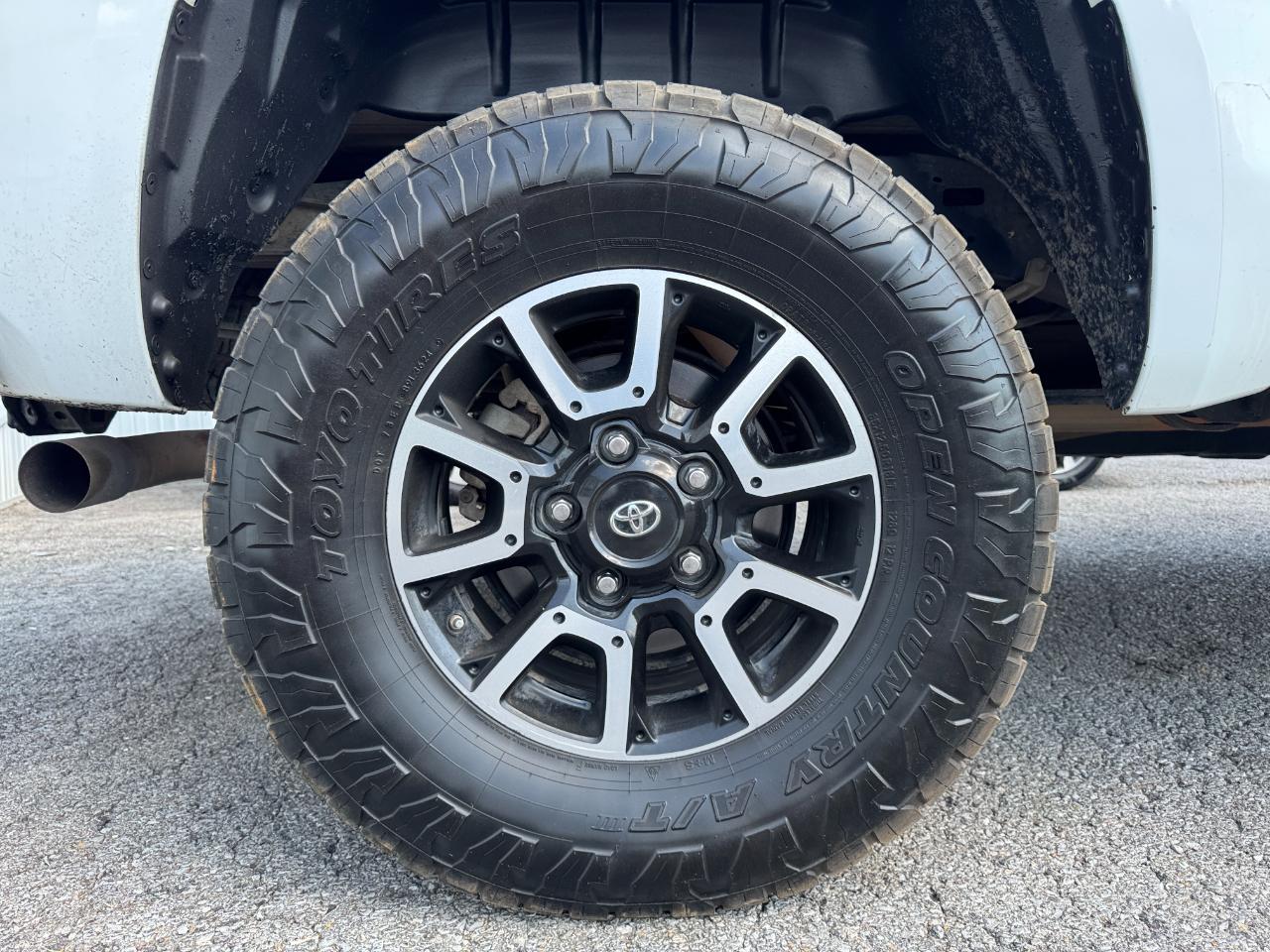 Toyota Tundra SR5 5.7L V8 CrewMax 4WD 2019