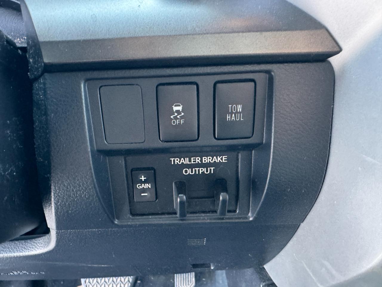 Toyota Tundra SR5 5.7L V8 CrewMax 4WD 2019
