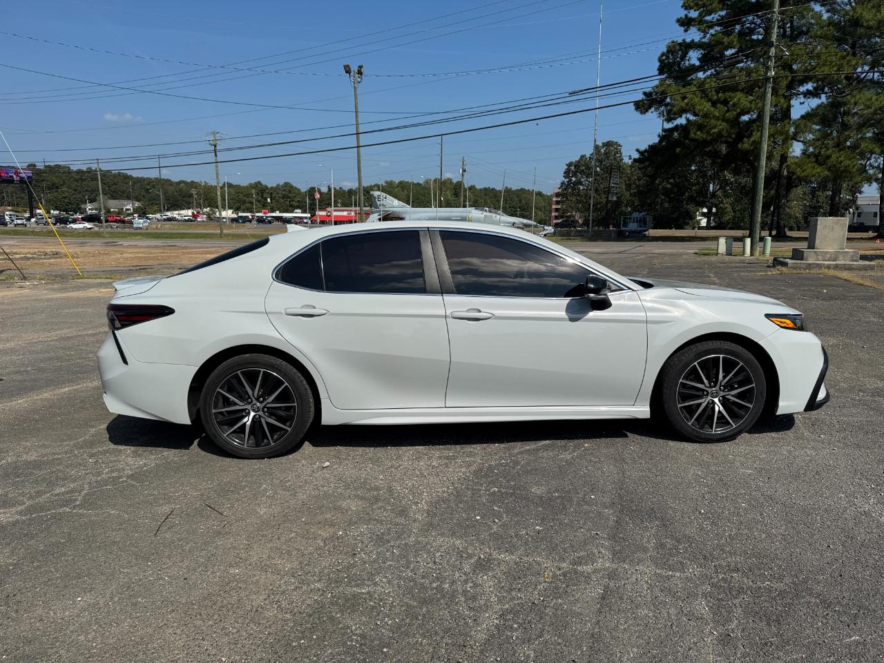 Toyota Camry SE 2023