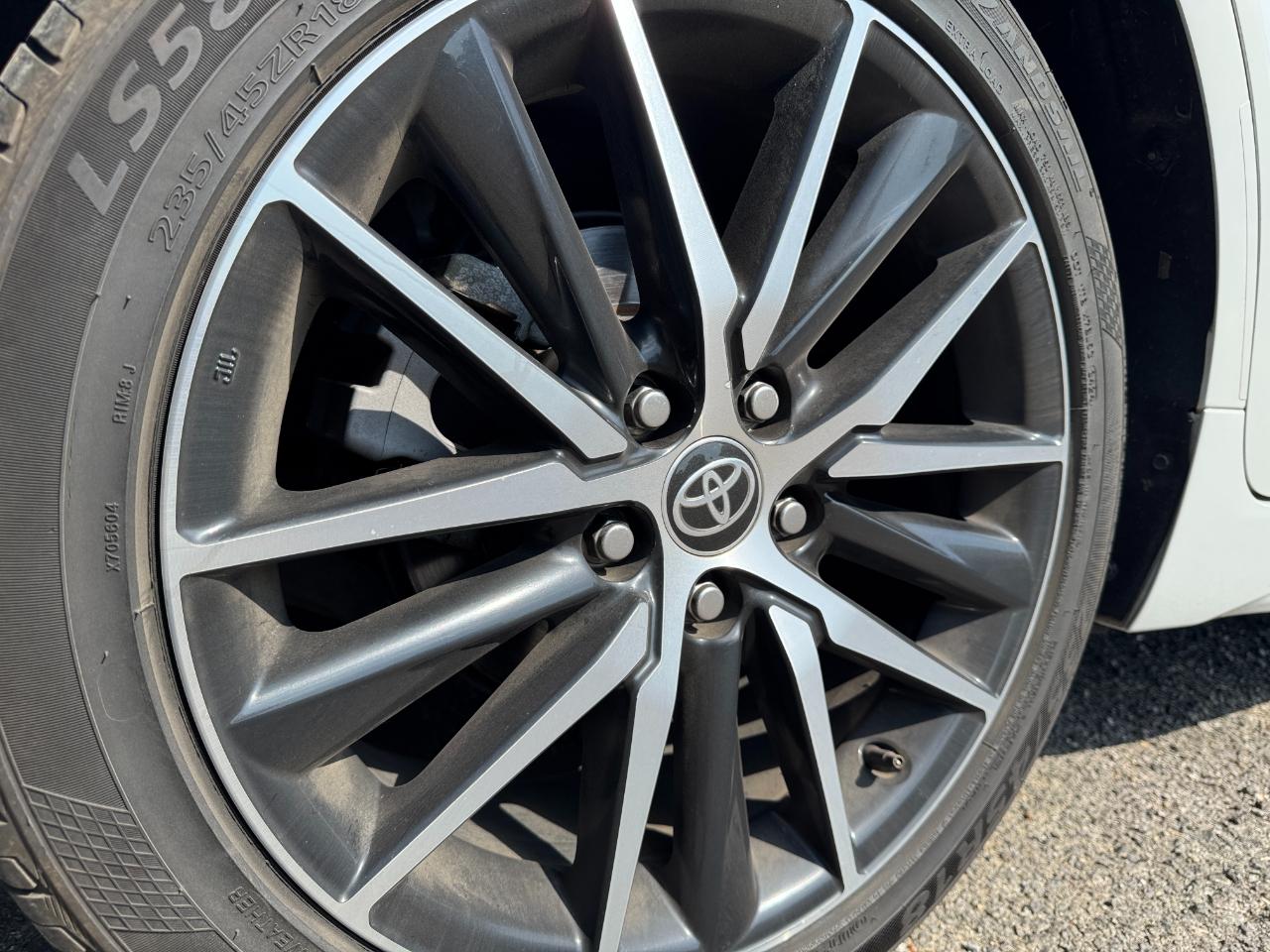 Toyota Camry SE 2023