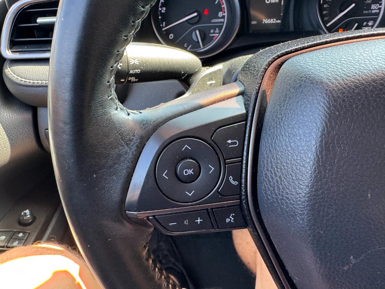 Toyota Camry SE 2023