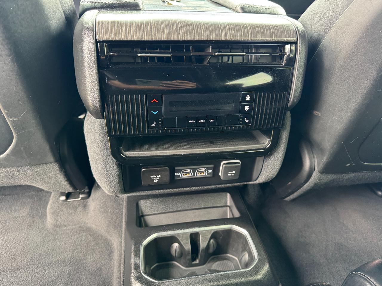 Jeep Wagoneer L Series II 4WD 2024