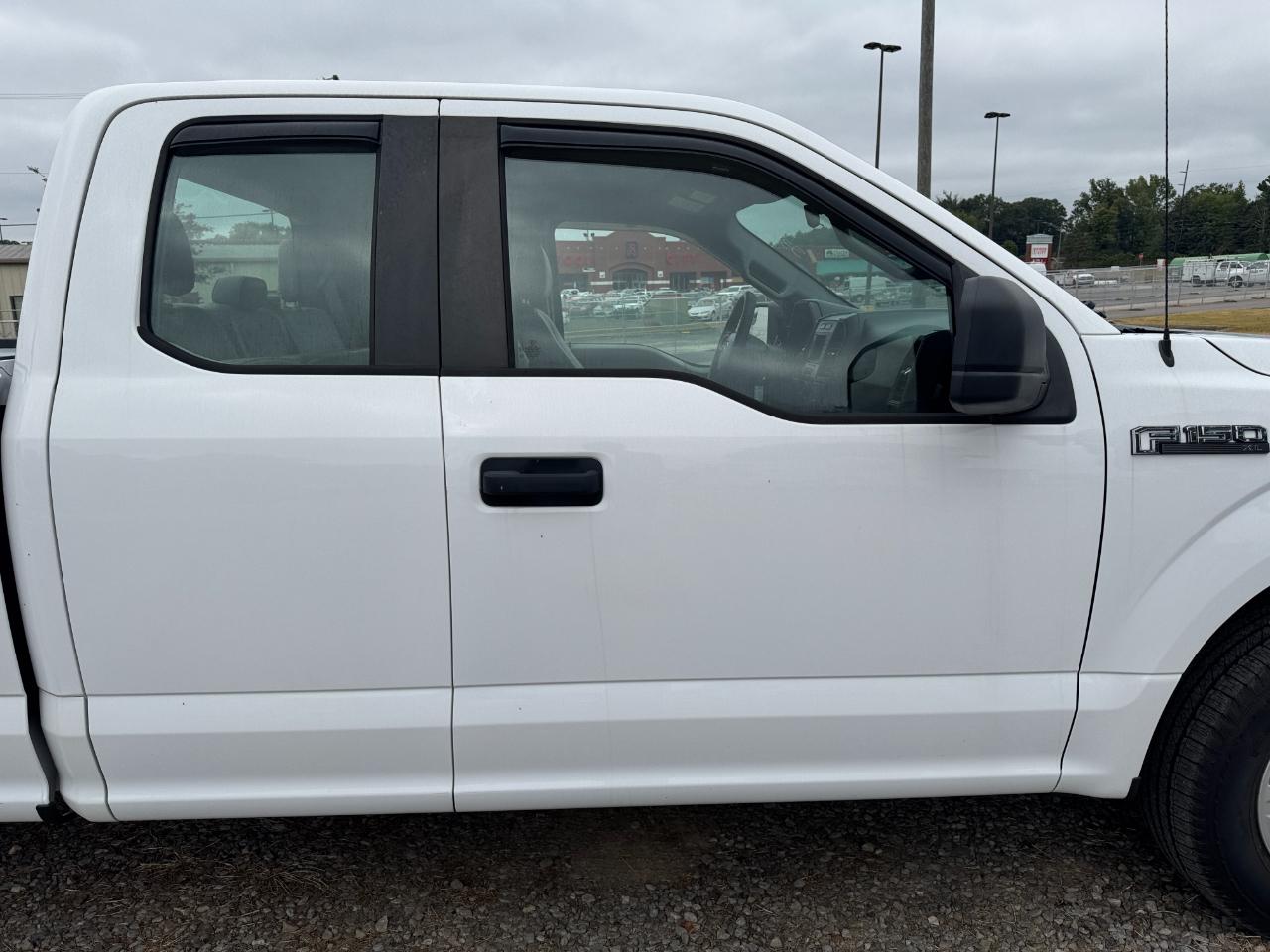 Ford F-150 XL SuperCab 8-ft. 2WD 2017